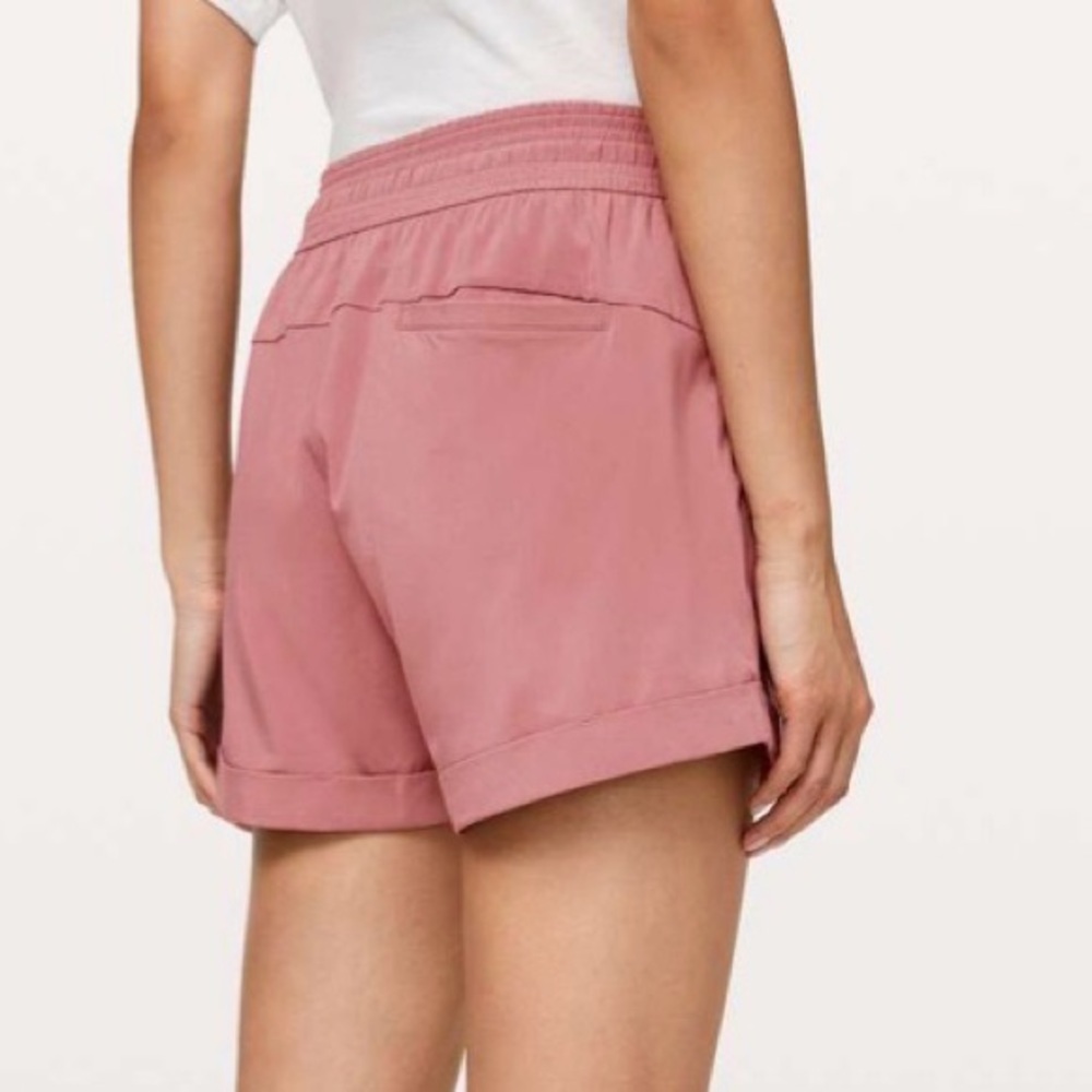 Lululemon Spring Break Away Short II *3"
Quicksand size 4 - Picture 3 of 5